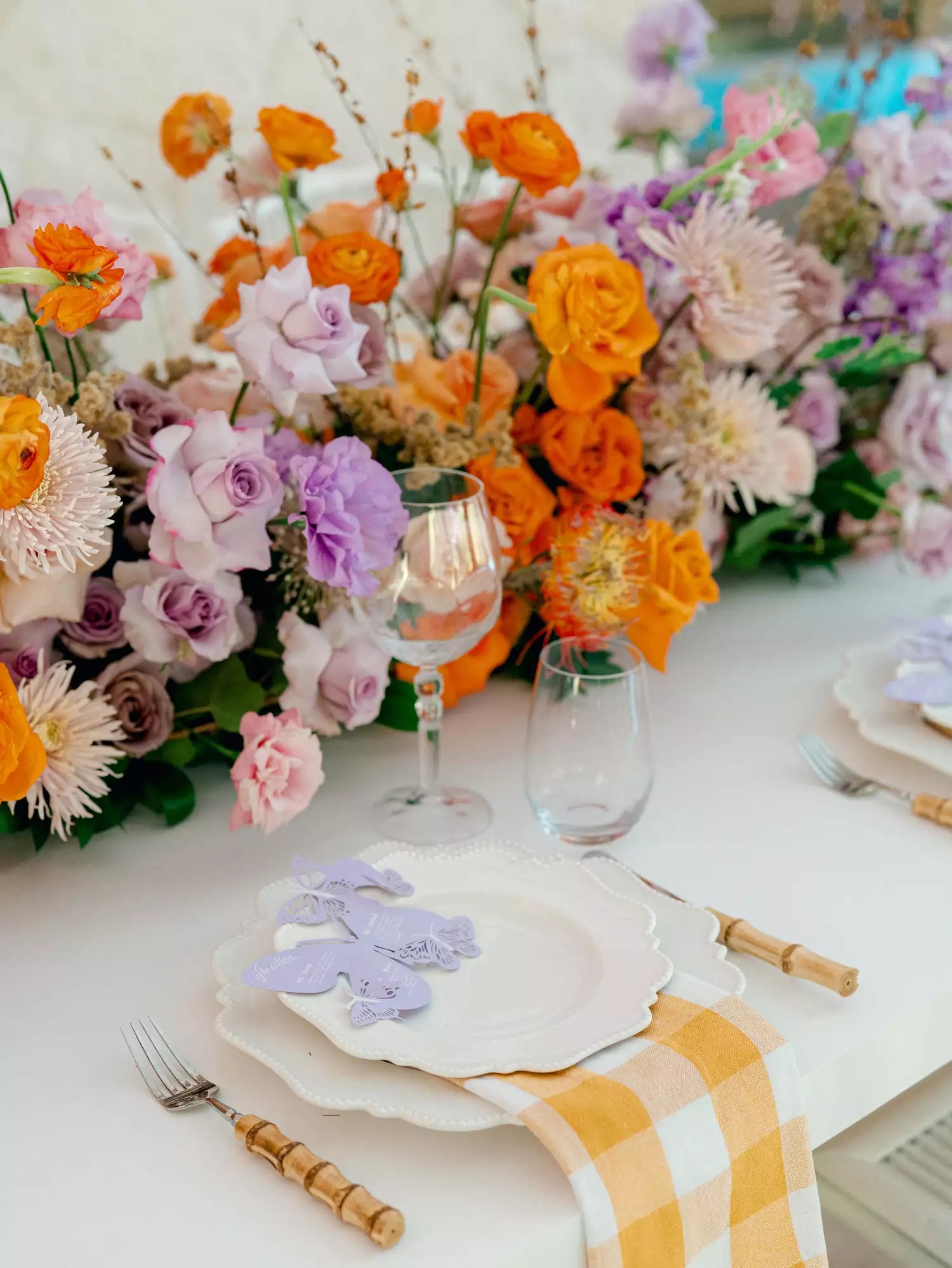 imgi_30_color-of-the-year-verona-sunset-flowers-Charla-Storey-Chable_Maroma03764-aa6d122a6114420ea00a8ad736cf2a6f.jpg